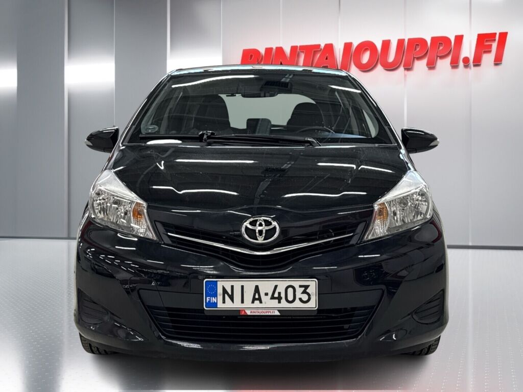 Toyota Yaris 2012 Musta