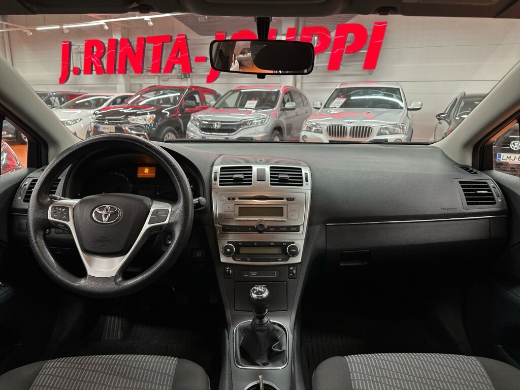 Toyota Avensis 2012 Harmaa