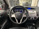 Hyundai i20 2012 Punainen