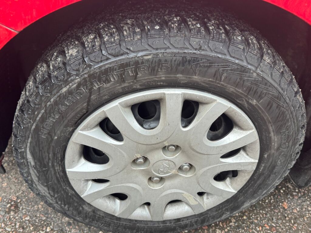 Hyundai i20 2012 Punainen