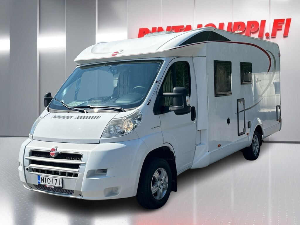 Bürstner Nexxo T 660 2012 Valkoinen