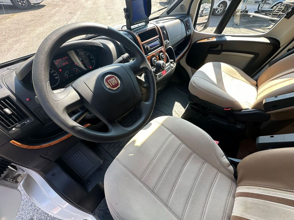 Bürstner Nexxo T 660 2012 Valkoinen