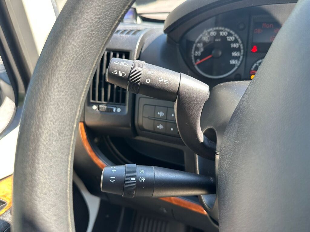 Bürstner Nexxo T 660 2012 Valkoinen