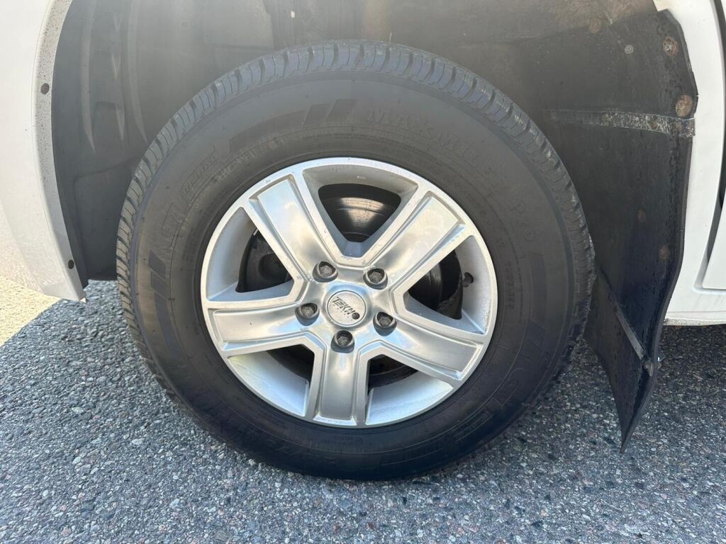 Bürstner Nexxo T 660 2012 Valkoinen