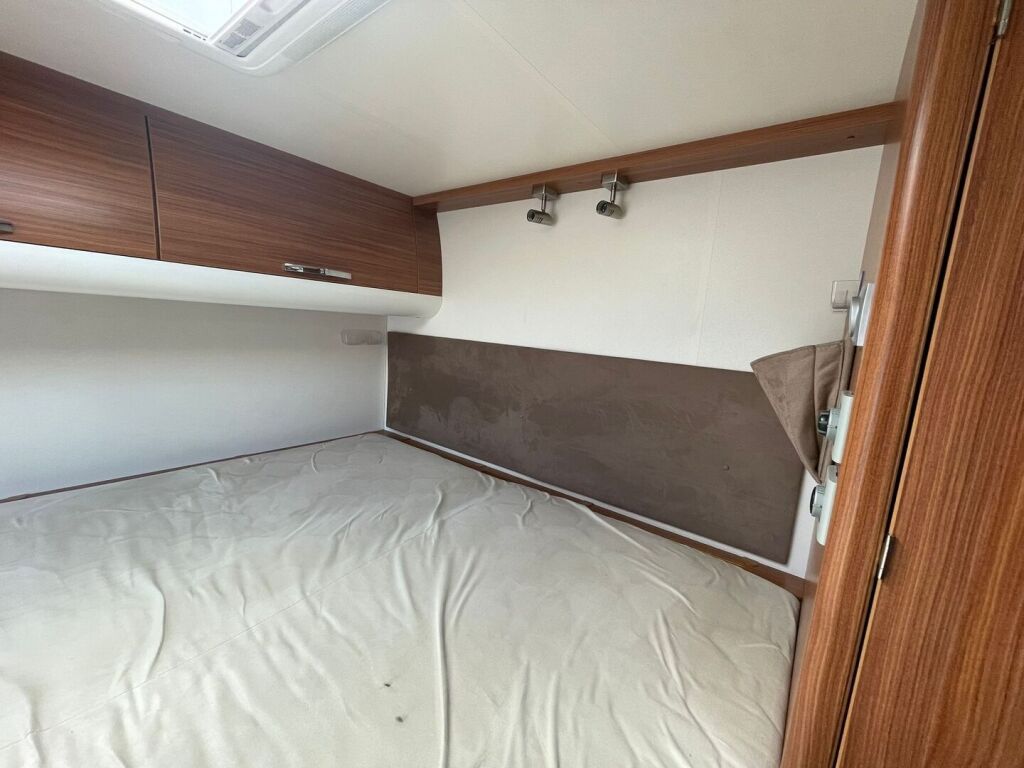 Adria Matrix Plus 680 SP 2012 Harmaa