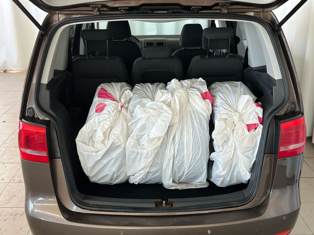 Volkswagen Touran 2011 Ruskea (beige)