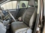 Volkswagen Touran 2011 Ruskea (beige)