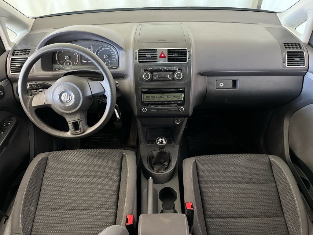 Volkswagen Touran 2011 Ruskea (beige)