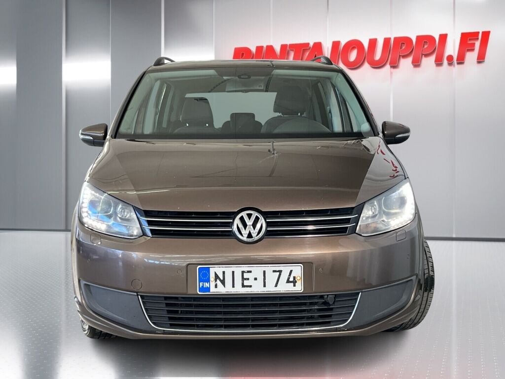Volkswagen Touran 2011 Ruskea (beige)