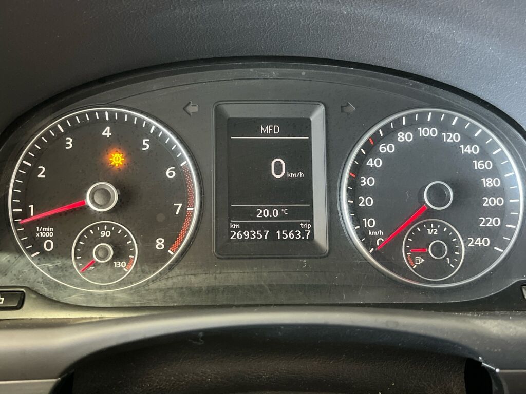 Volkswagen Touran 2011 Ruskea (beige)