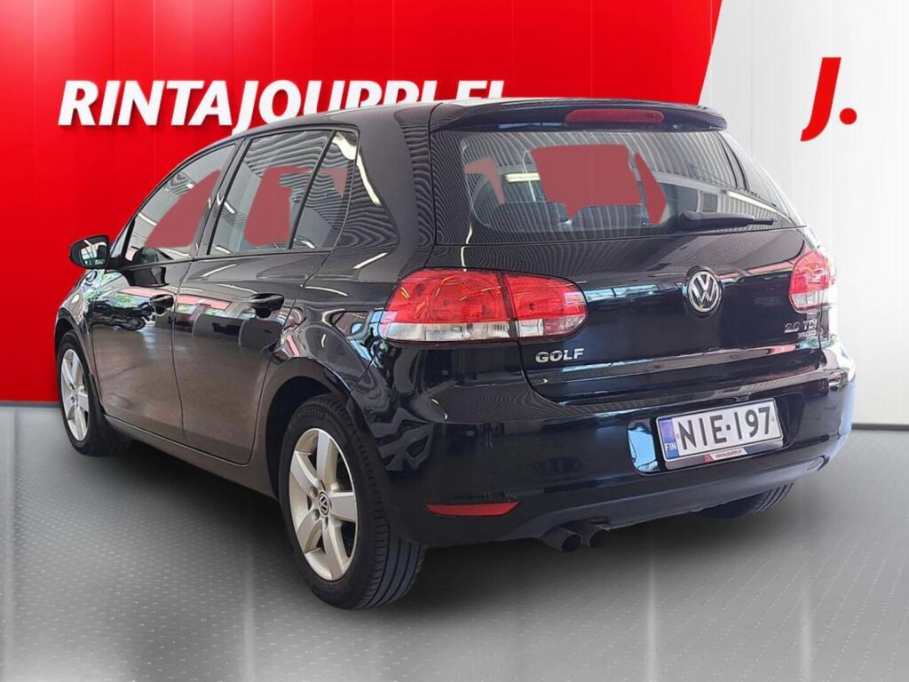 Volkswagen Golf 2010 Musta