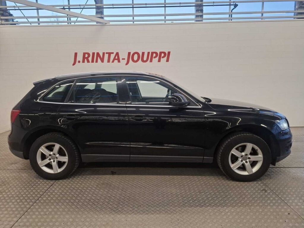 Audi Q5 2010 Musta