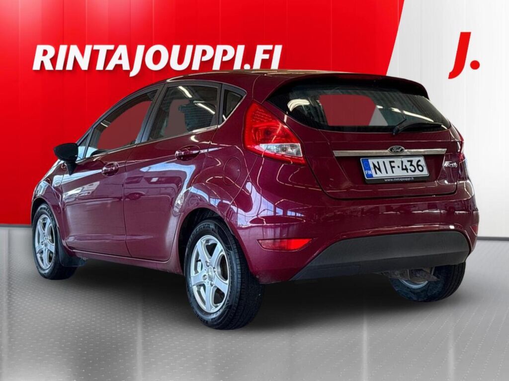 Ford Fiesta 2010 Punainen