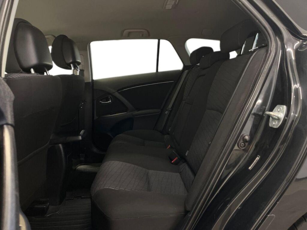 Toyota Avensis 2010 Musta