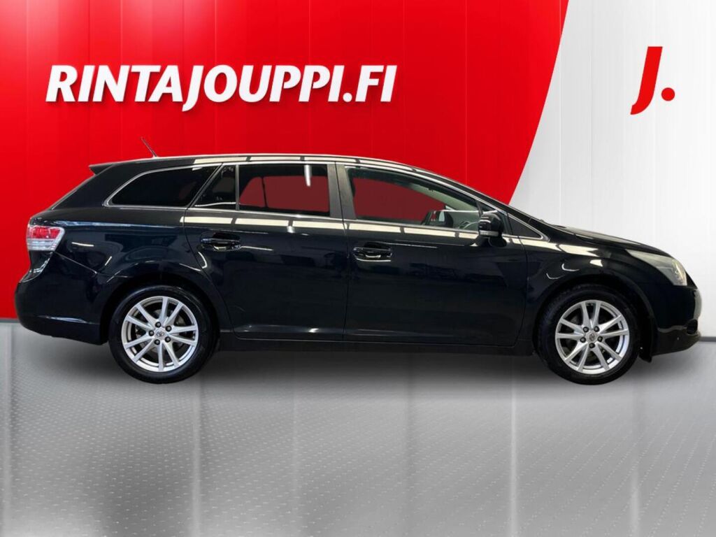 Toyota Avensis 2010 Musta