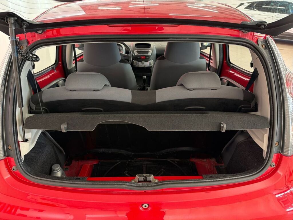 Citroen C1 2011 Punainen