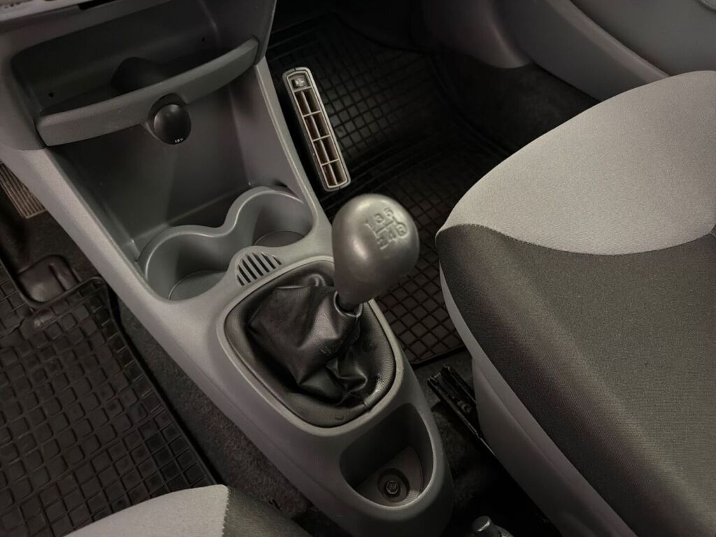 Citroen C1 2011 Punainen