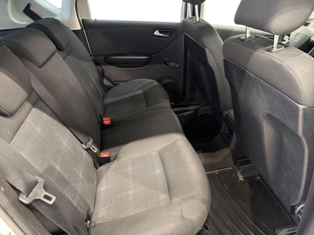 Mercedes-Benz A 2010 Valkoinen
