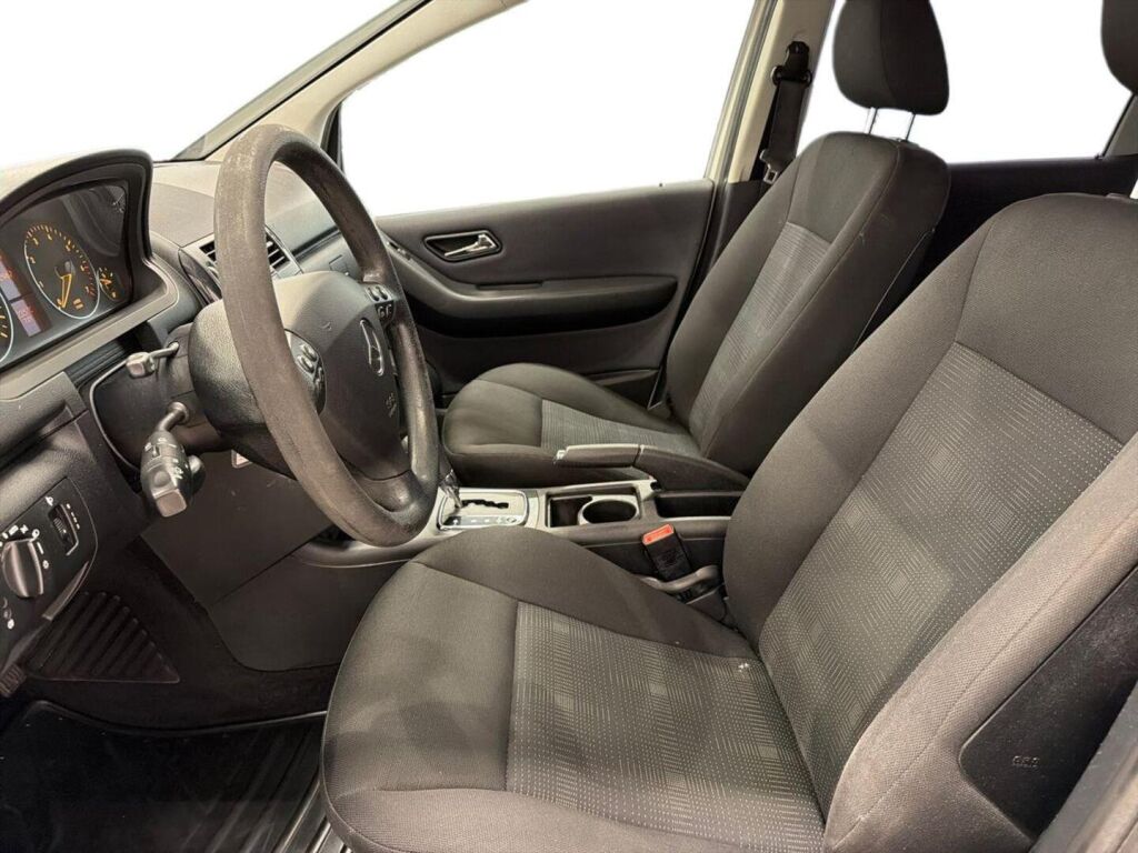 Mercedes-Benz A 2010 Valkoinen