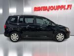 Volkswagen Touran 2011 Musta