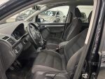 Volkswagen Touran 2011 Musta