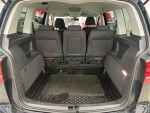 Volkswagen Touran 2011 Musta
