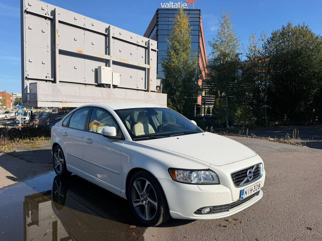 Volvo S40 2012 Valkoinen