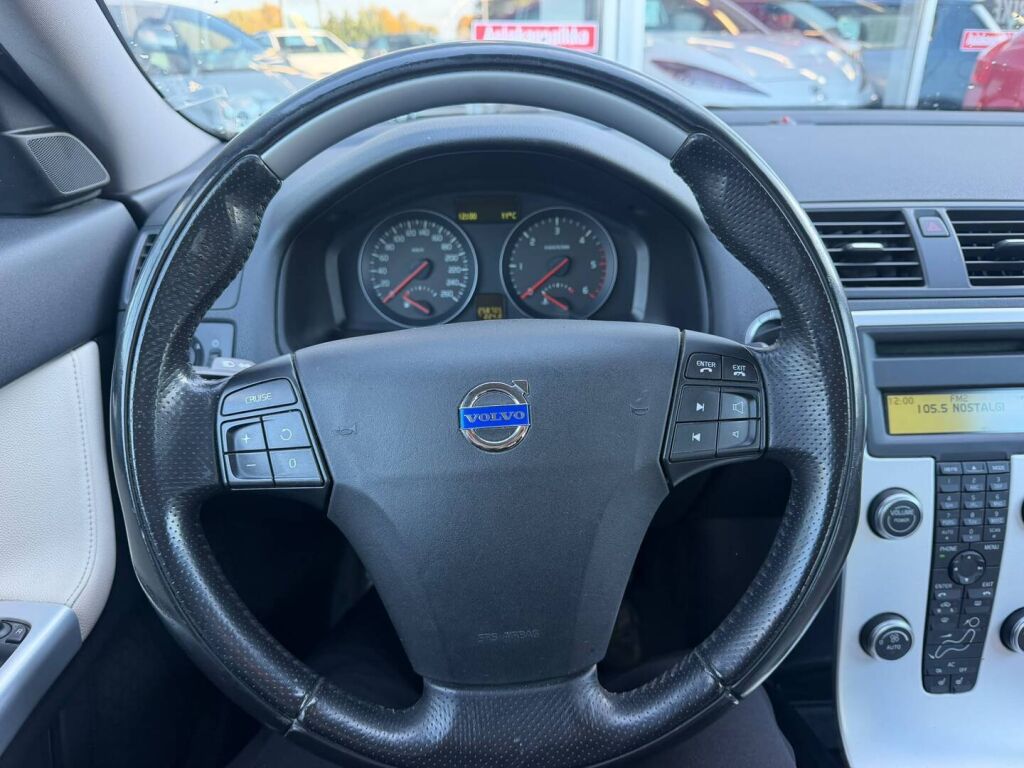 Volvo S40 2012 Valkoinen