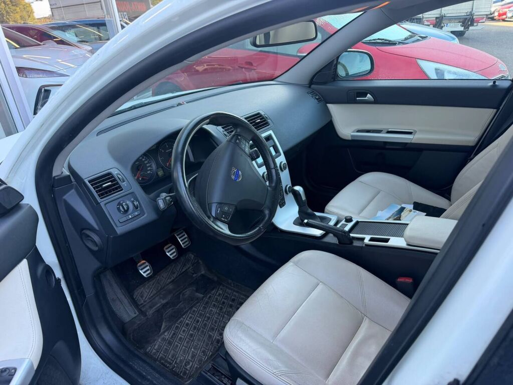 Volvo S40 2012 Valkoinen