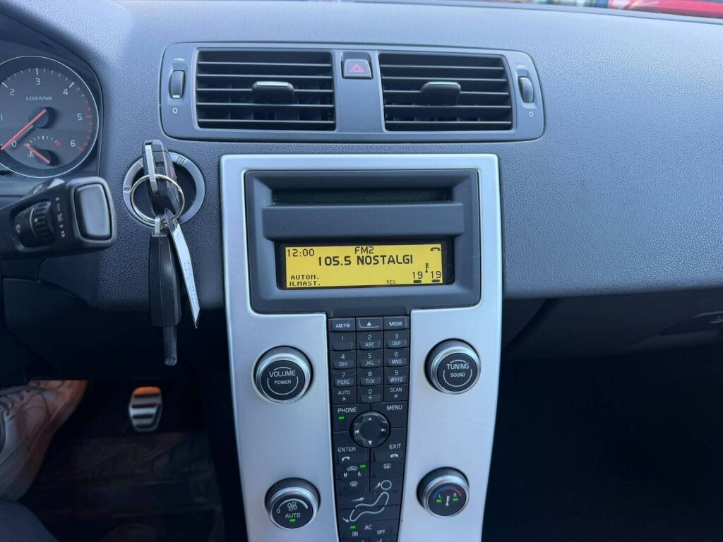 Volvo S40 2012 Valkoinen