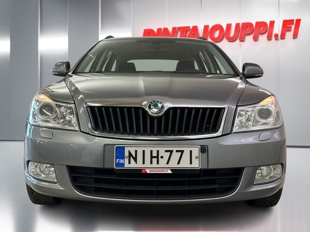 Skoda Octavia 2012 Hopea