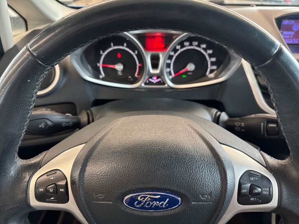 Ford Fiesta 2012 Sininen
