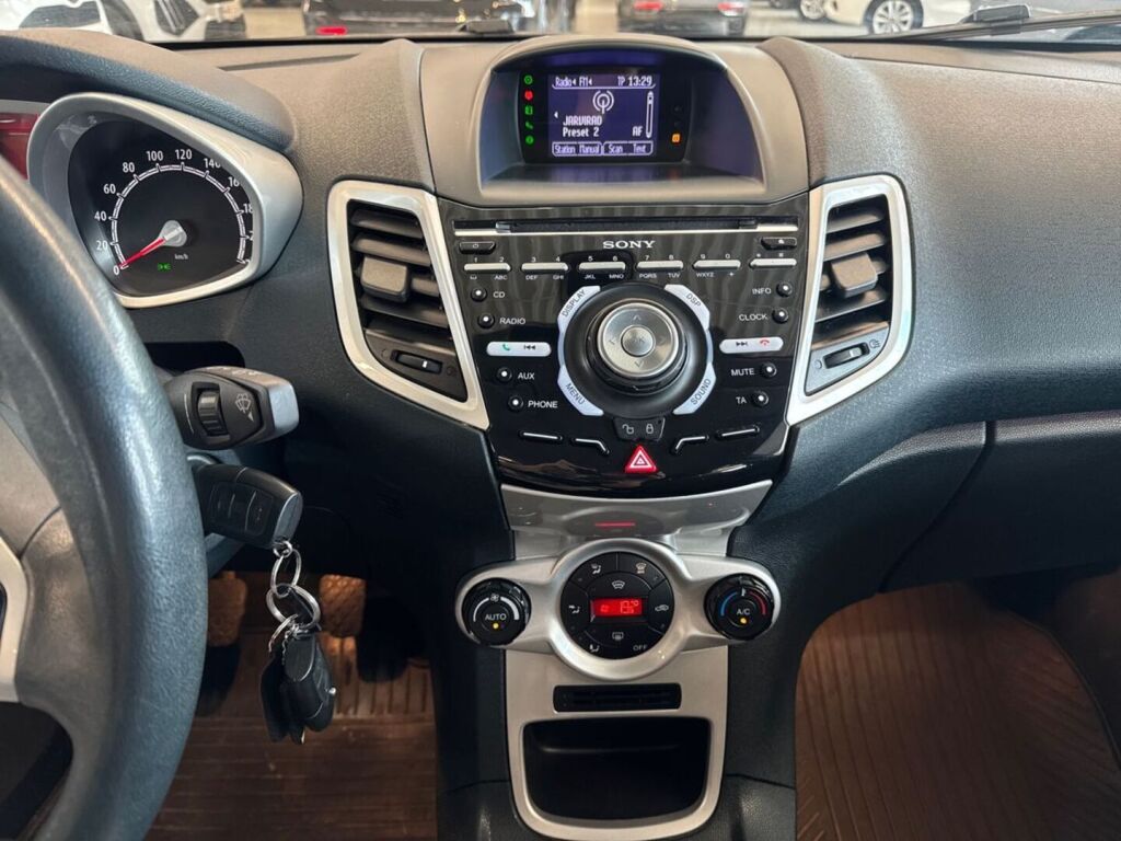 Ford Fiesta 2012 Sininen