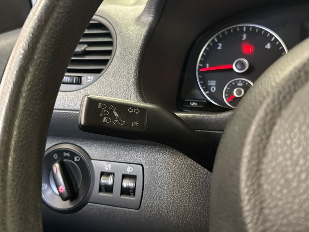 Volkswagen Caddy 2011 Valkoinen