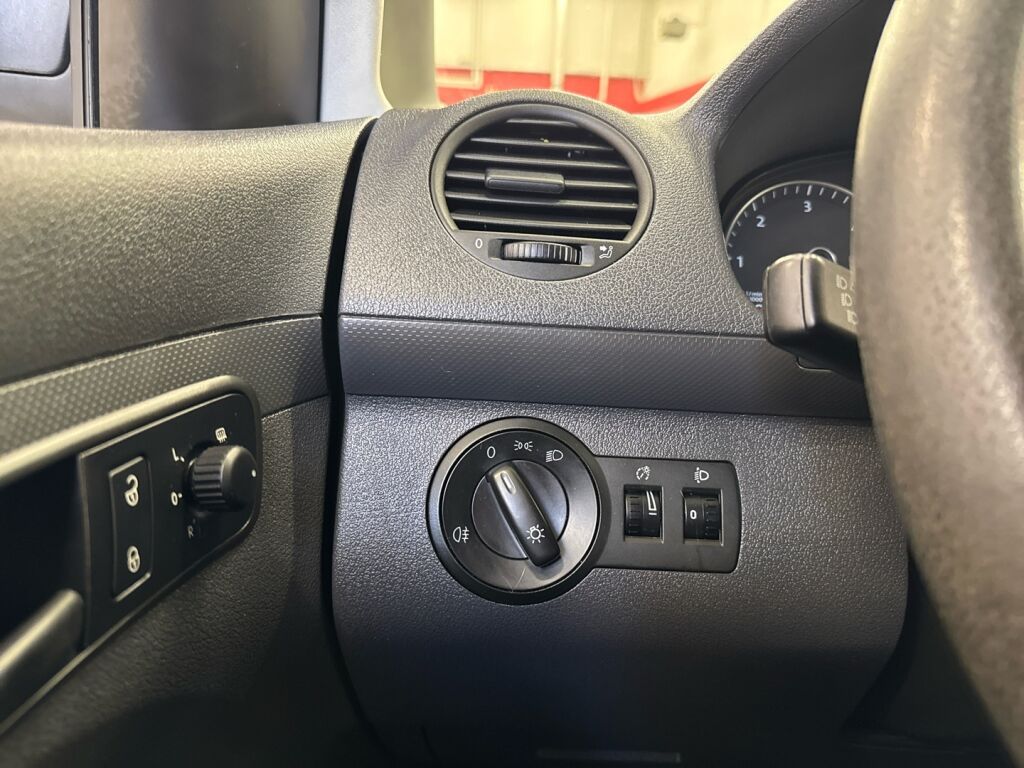 Volkswagen Caddy 2011 Valkoinen