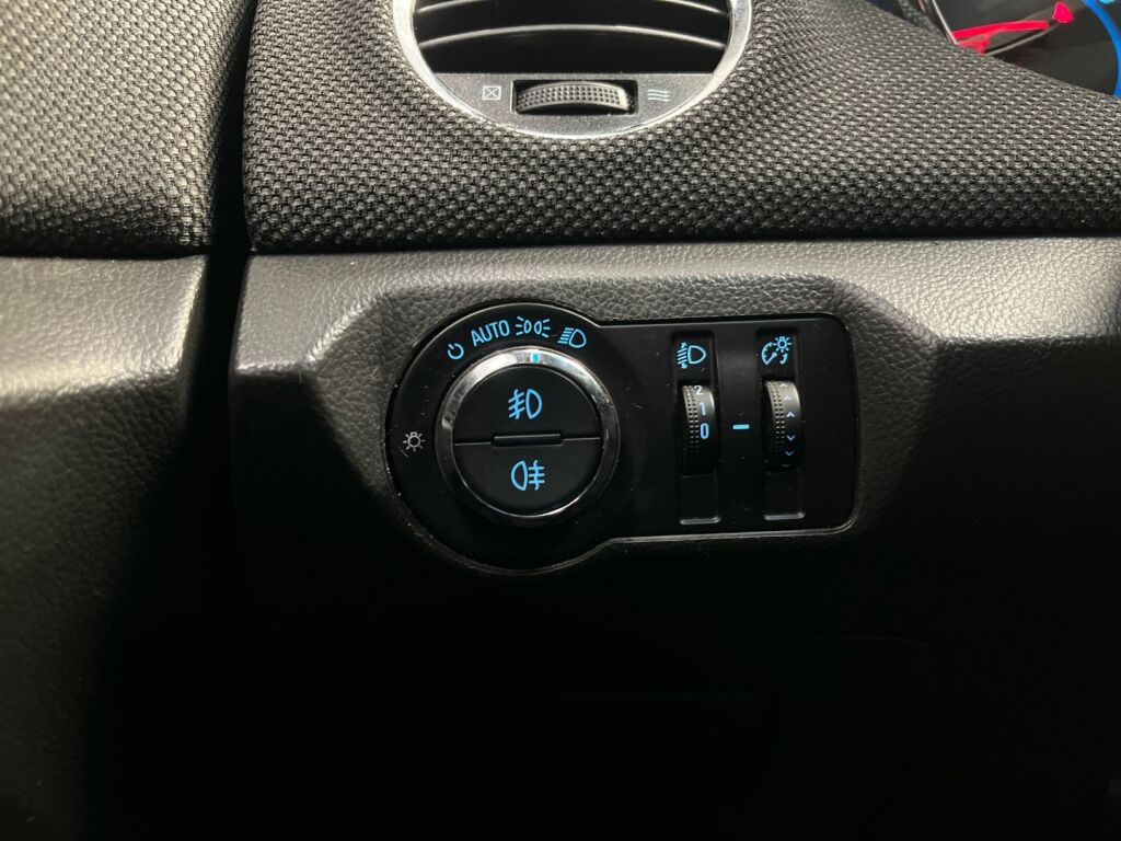 Chevrolet Cruze 2012 Valkoinen
