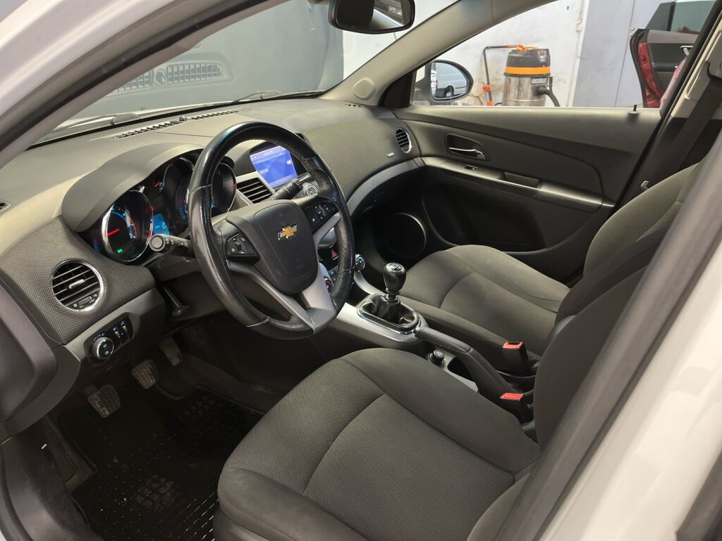Chevrolet Cruze 2012 Valkoinen