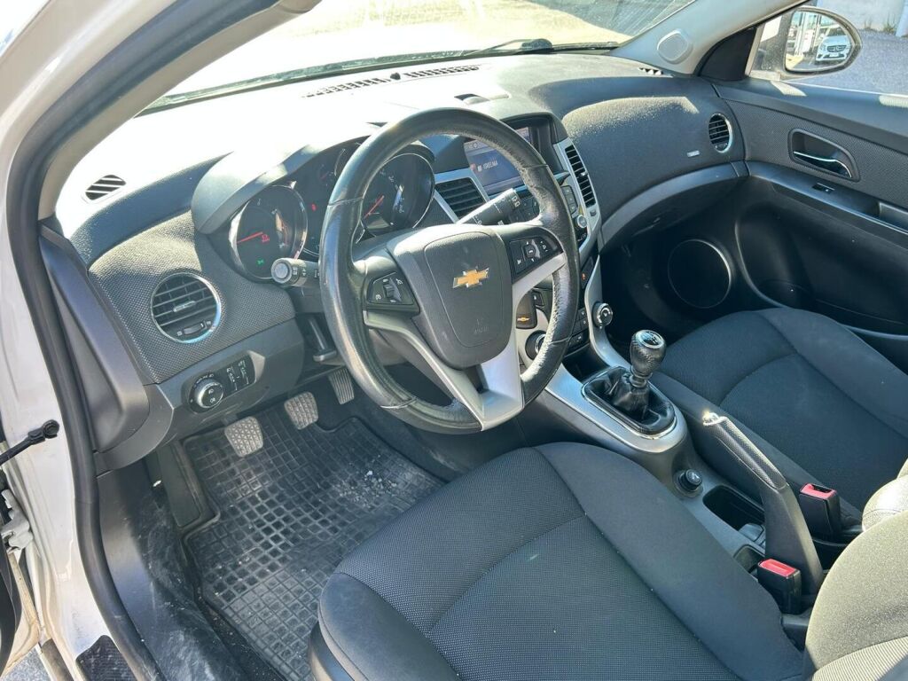 Chevrolet Cruze 2012 Valkoinen
