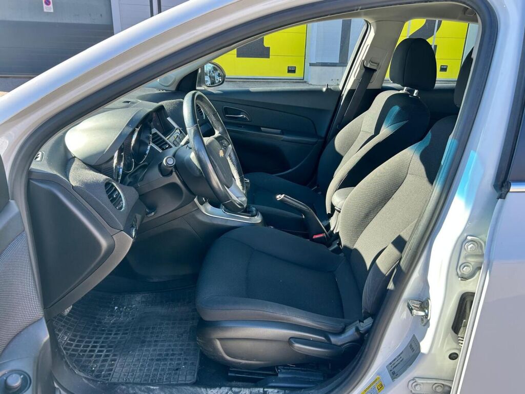 Chevrolet Cruze 2012 Valkoinen