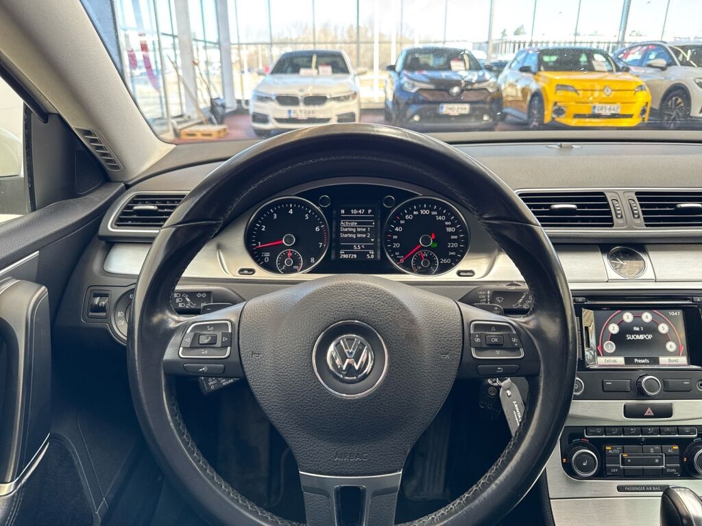 Volkswagen Passat 2011 Valkoinen