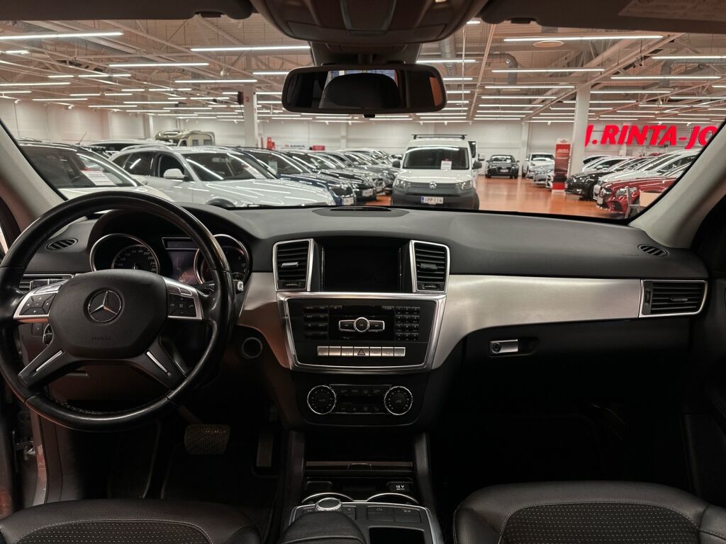 Mercedes-Benz ML 2011 Harmaa