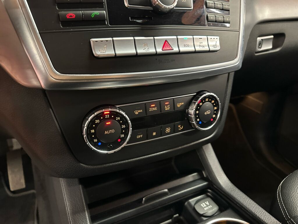 Mercedes-Benz ML 2011 Harmaa