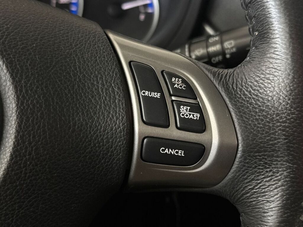 Subaru Forester 2011 Musta