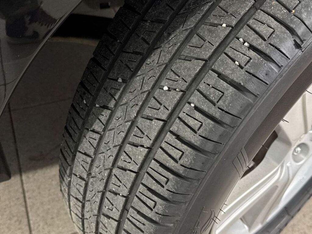 Subaru Forester 2011 Musta