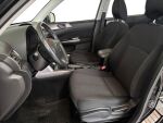 Subaru Forester 2011 Musta