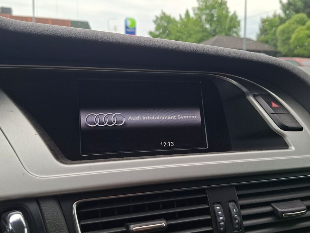 Audi A4 2012 Hopea