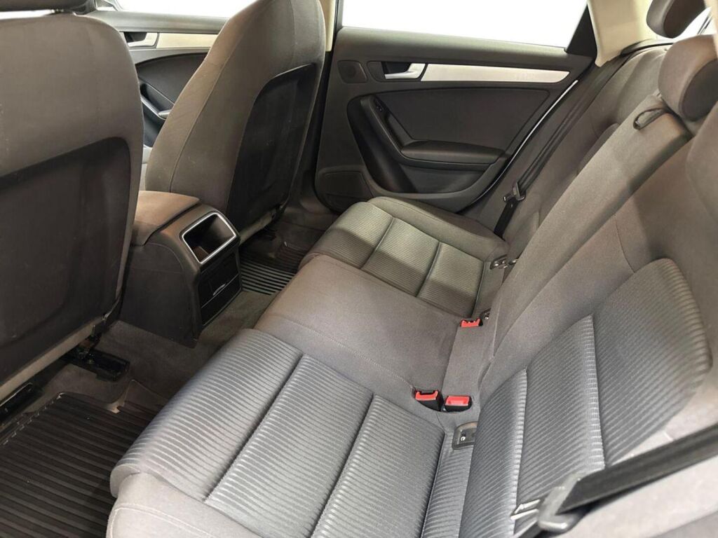 Audi A4 2012 Hopea