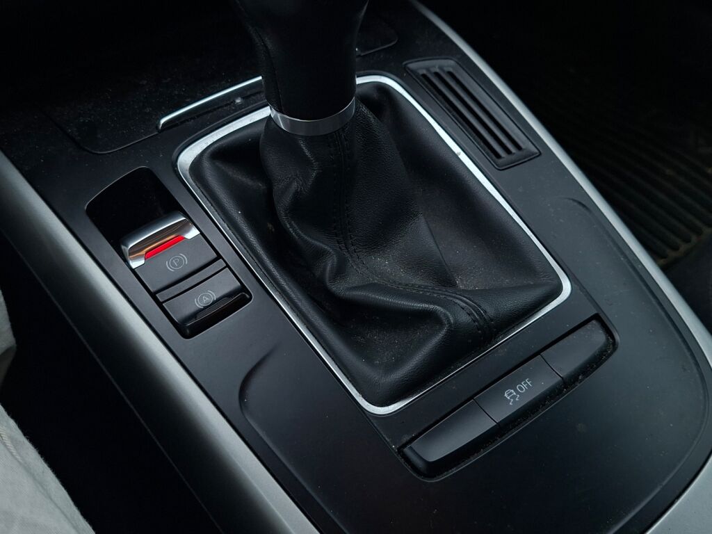Audi A4 2012 Hopea