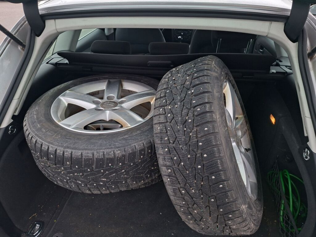 Audi A4 2012 Hopea