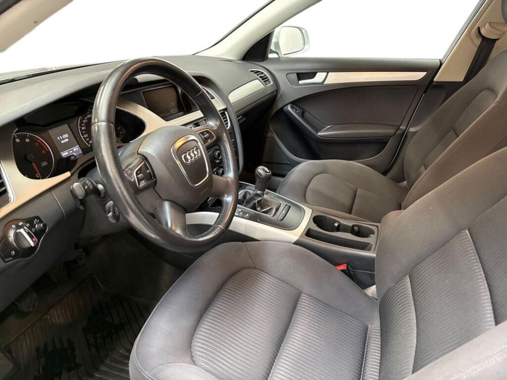 Audi A4 2012 Hopea